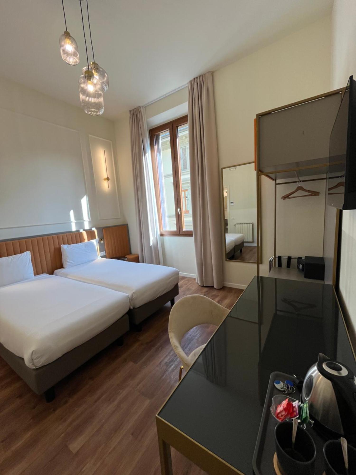 Hotel Duca D'Aosta Флоренция Екстериор снимка