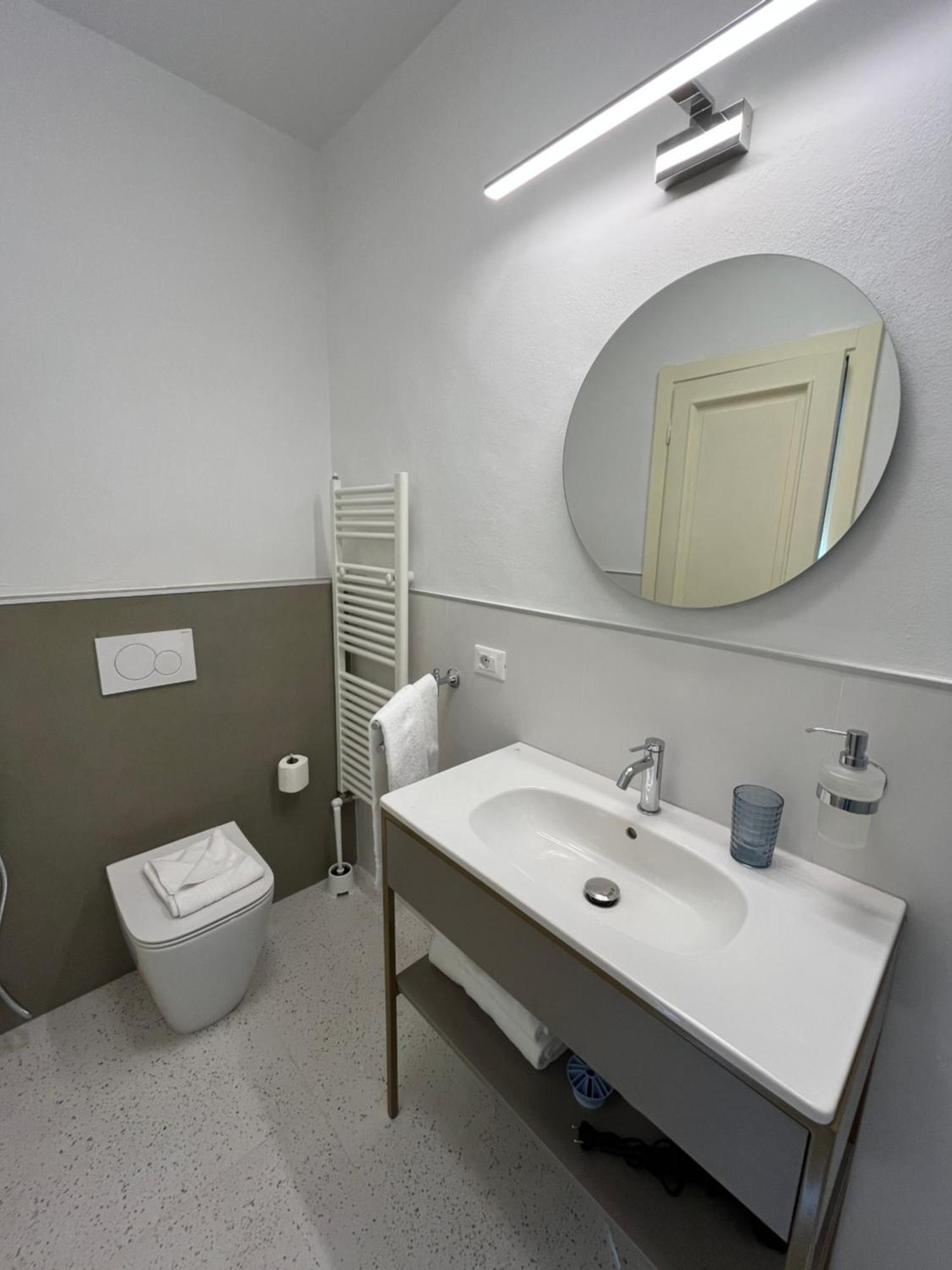 Hotel Duca D'Aosta Флоренция Екстериор снимка