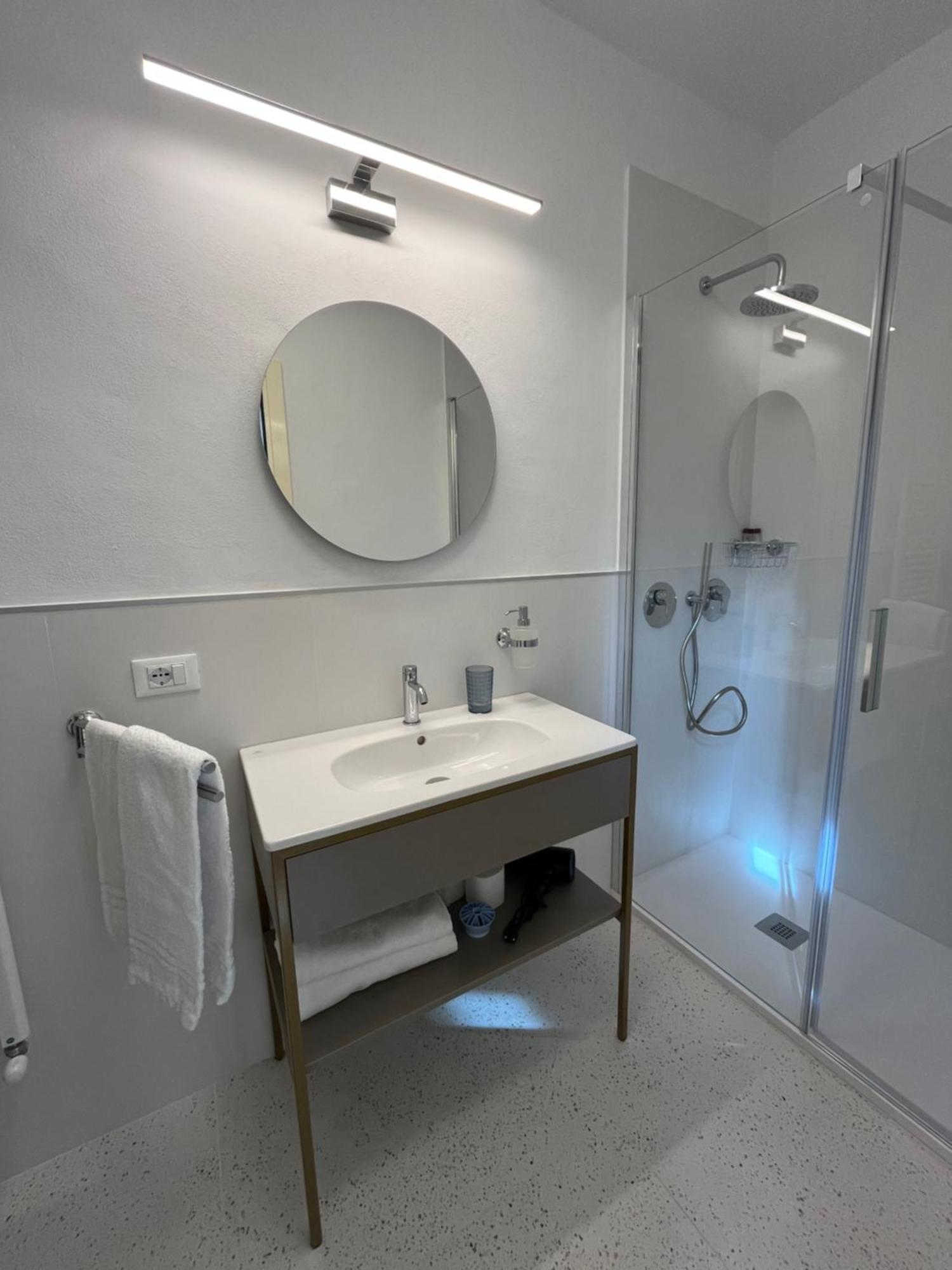 Hotel Duca D'Aosta Флоренция Екстериор снимка